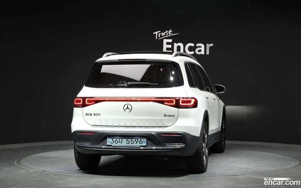 Mercedes-Benz EQB EQB300 4MATIC 2023 — миниатюра 4