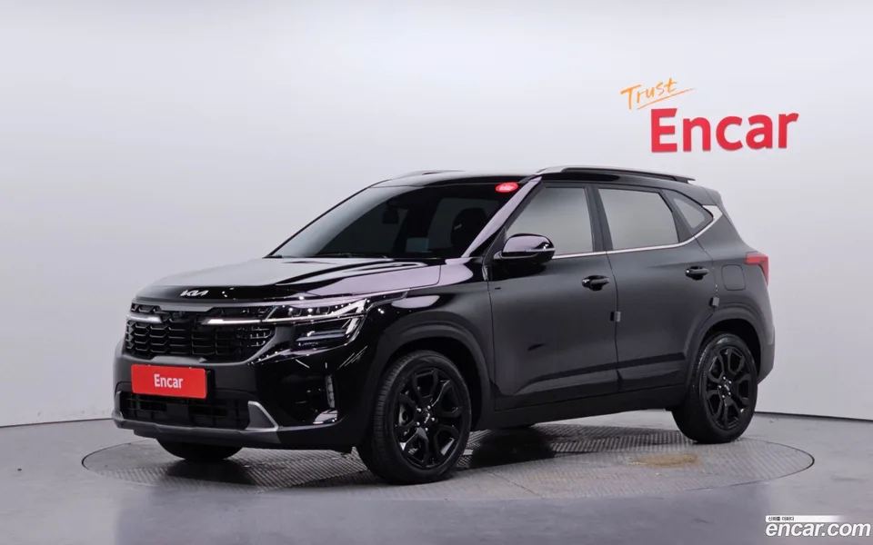 Kia Seltos 1.6 2WD 2022 — photo 1, buy with delivery to Moscow