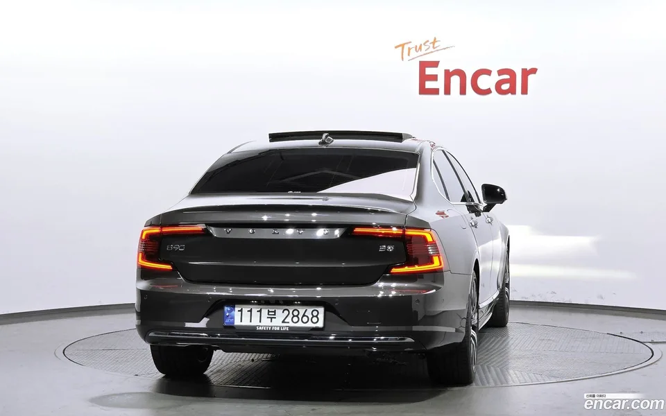 Volvo S90 B5 2023 — миниатюра 4