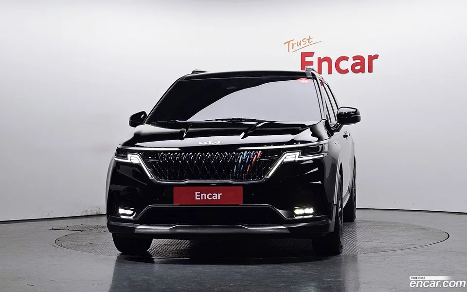 Kia Carnival 9 2023 — thumbnail 3