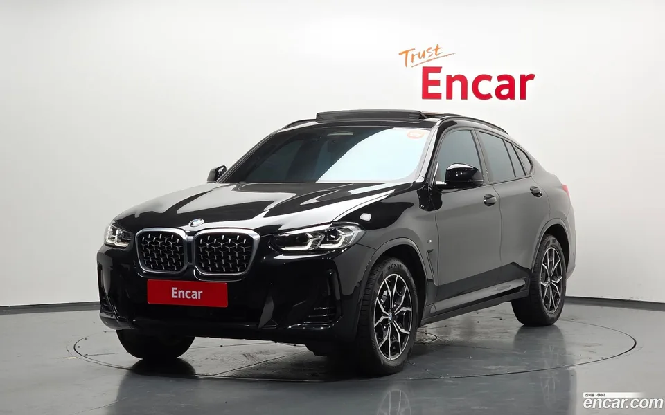 BMW X4 xDrive20i M 2022 — фото 1, купить с доставкой в Москву