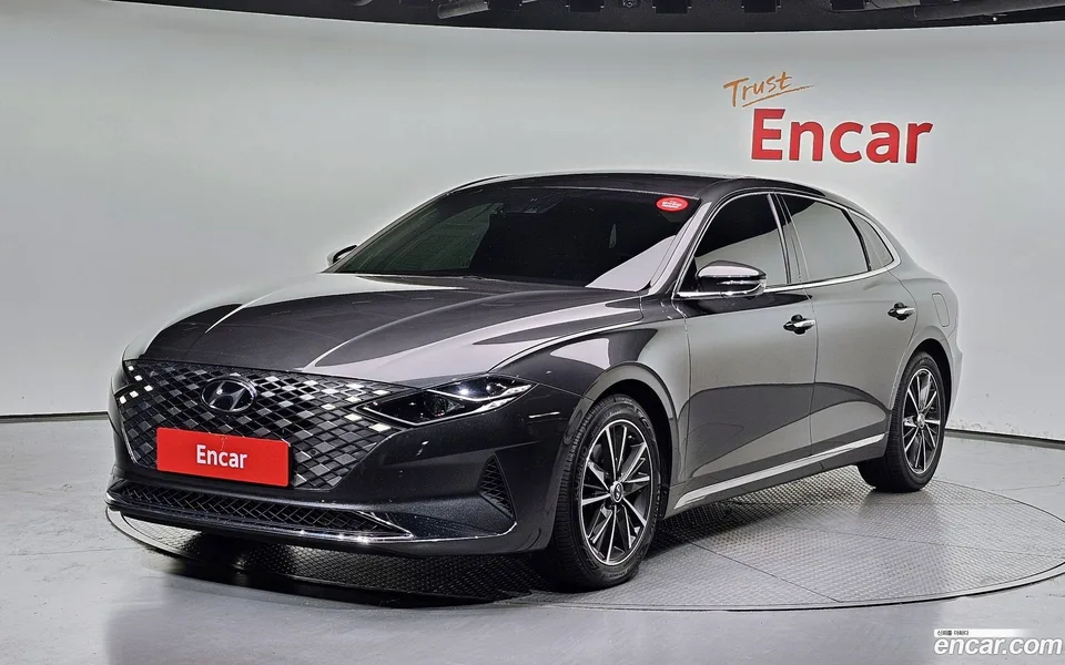 Hyundai Grandeur IG 2.5 2022 — photo 1, buy with delivery to Moscow