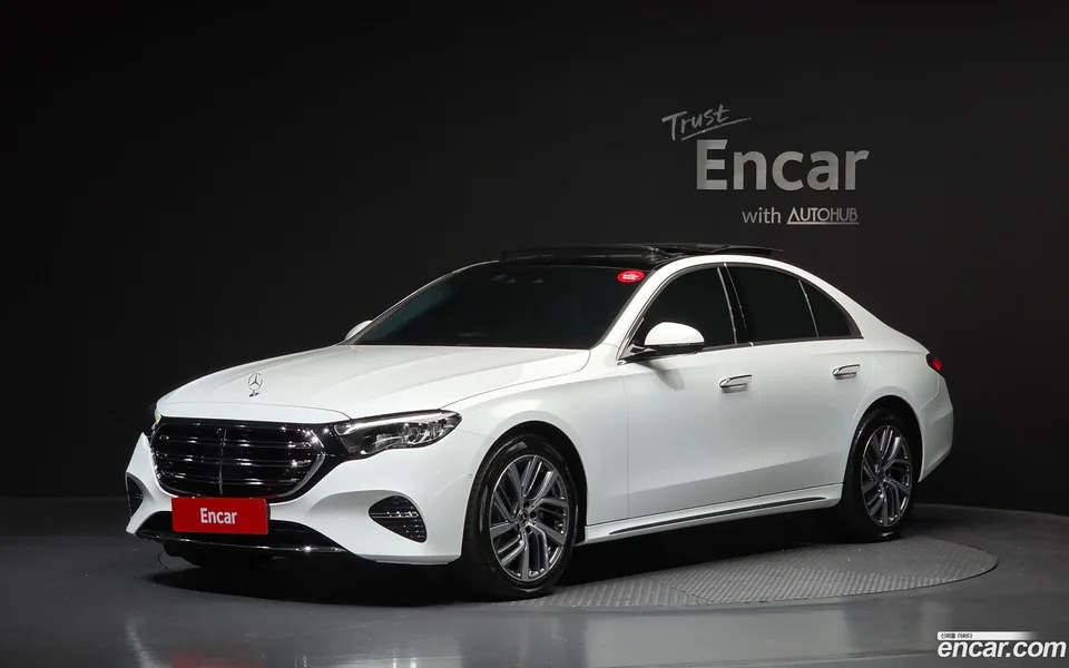 Mercedes-Benz E-Class 2024