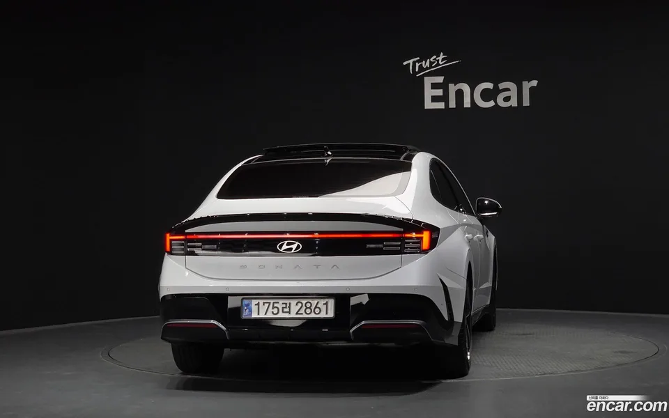 Hyundai Sonata The Edge Hybrid 2024 — миниатюра 4