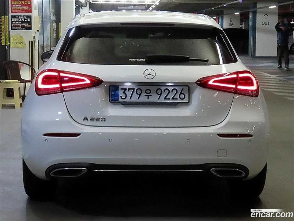 Mercedes-Benz A-Class A220 2022 — thumbnail 5