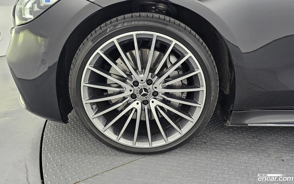 Mercedes-Benz S-Class S500L 4MATIC 2023 — thumbnail 2
