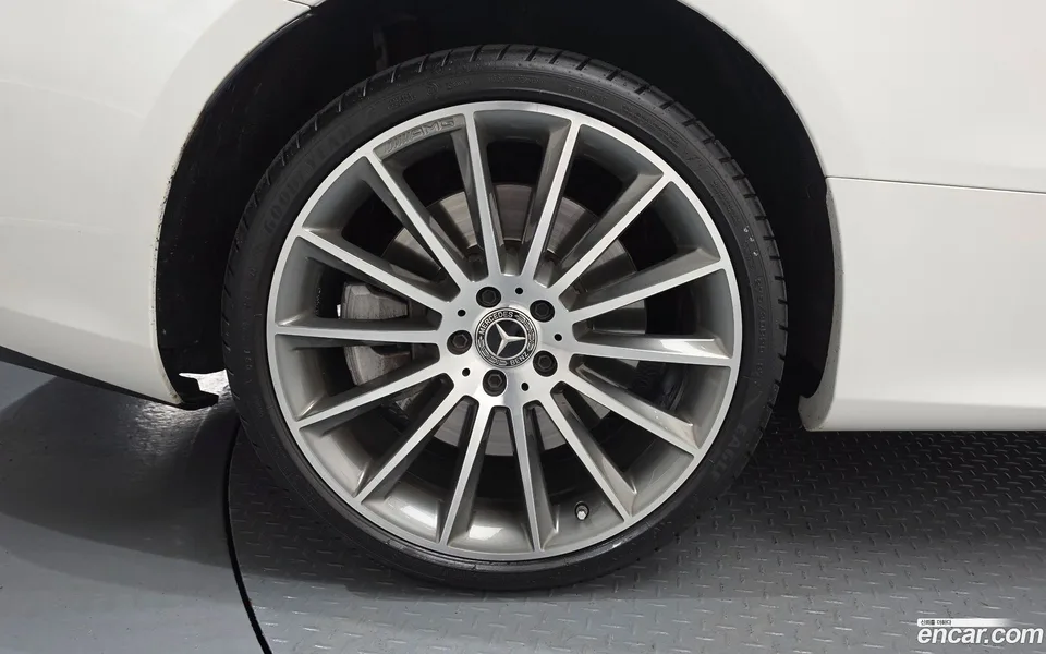 Mercedes-Benz E-Class E450 4MATIC 2022 — thumbnail 5