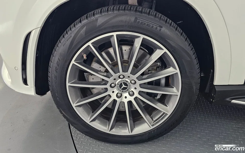 Mercedes-Benz GLE-Class GLE400d 4MATIC 2023 — thumbnail 2