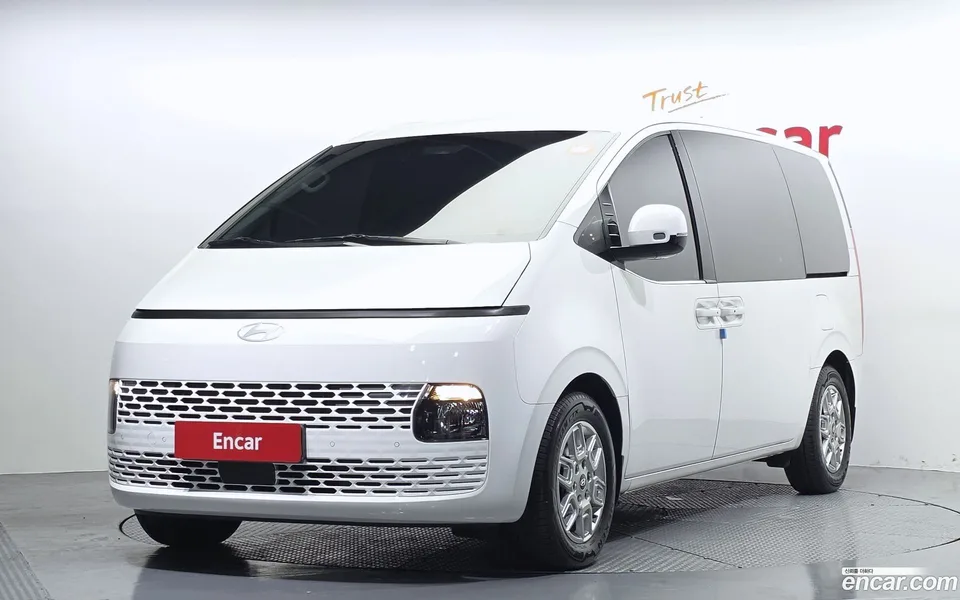 Hyundai Staria 2024