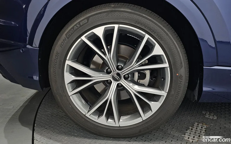 Audi Q8 (4M) 55 TFSI 2022 — thumbnail 2