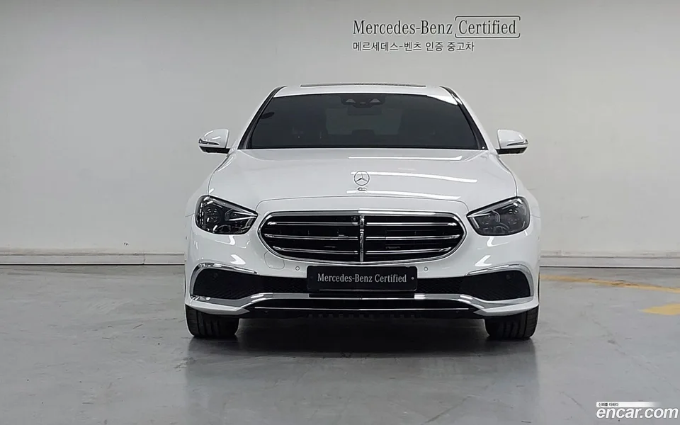 Mercedes-Benz E-Class E250 2022 — thumbnail 3