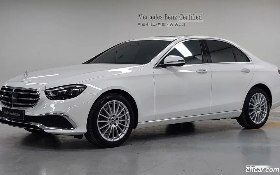 Mercedes-Benz E-Class 2022