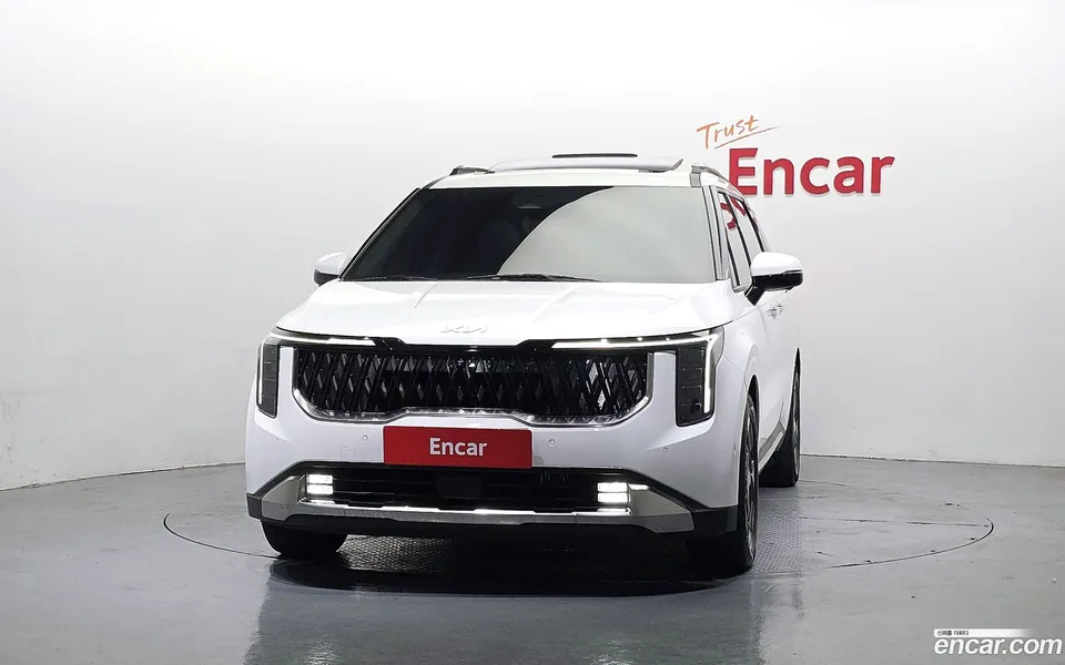 Kia Carnival 7 2024 — thumbnail 3