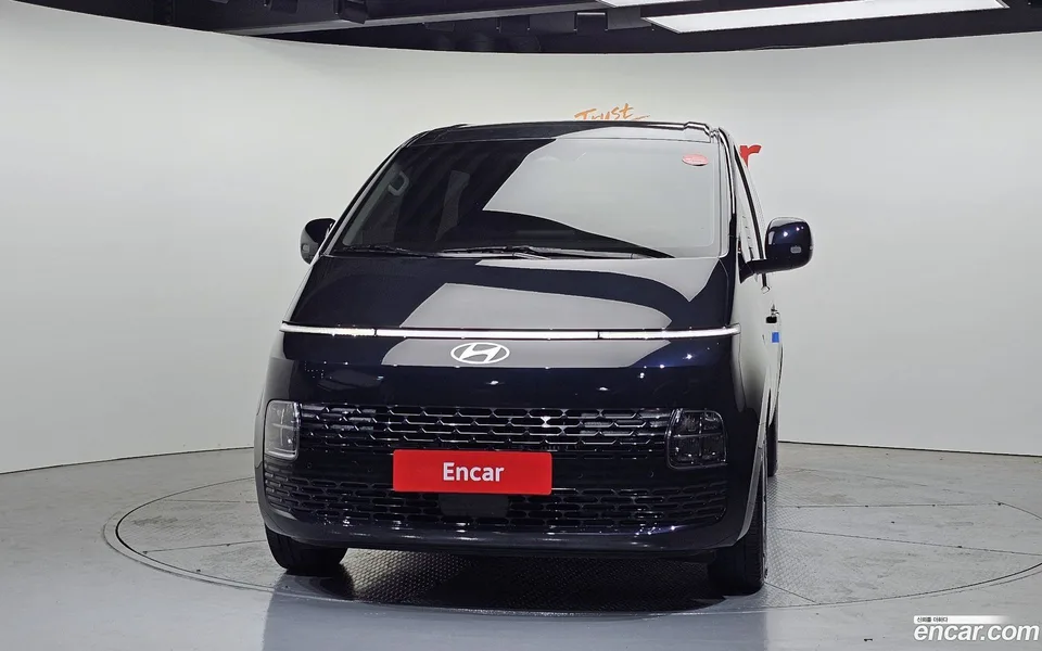 Hyundai Staria HEV 1.6 5 2024 — миниатюра 3