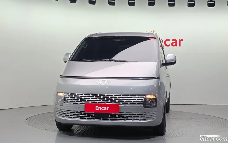 Hyundai Staria 5 2024 — thumbnail 3