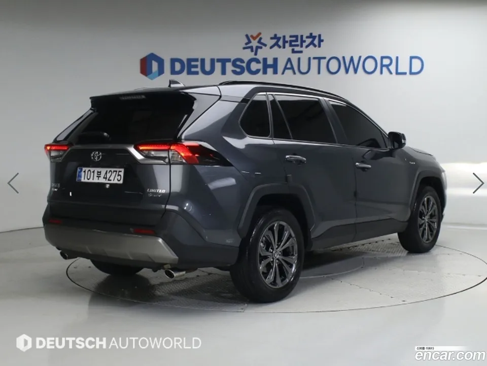 Toyota RAV4 2.5 4WD LTD 2025 — миниатюра 2