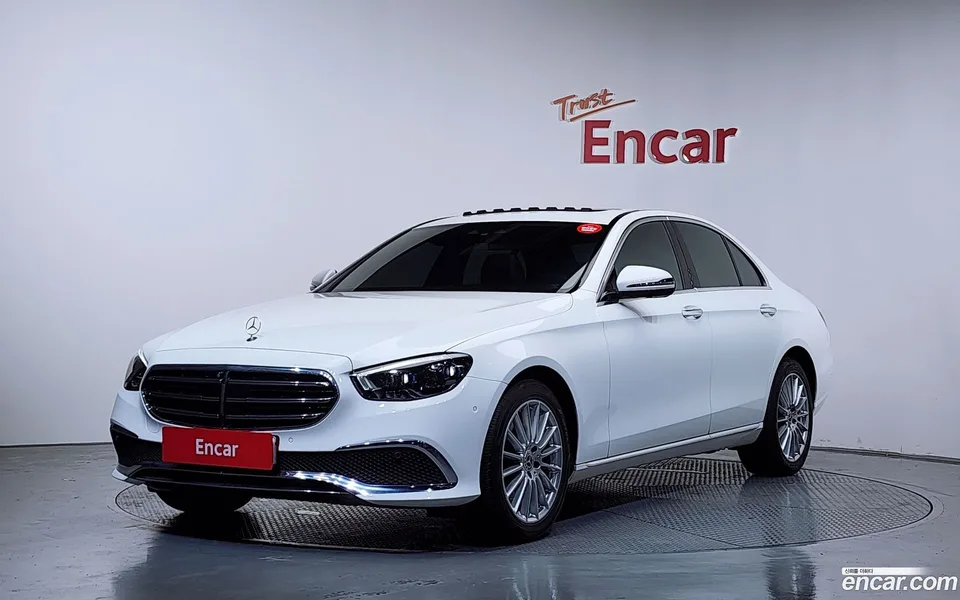 Mercedes-Benz E-Class 2022