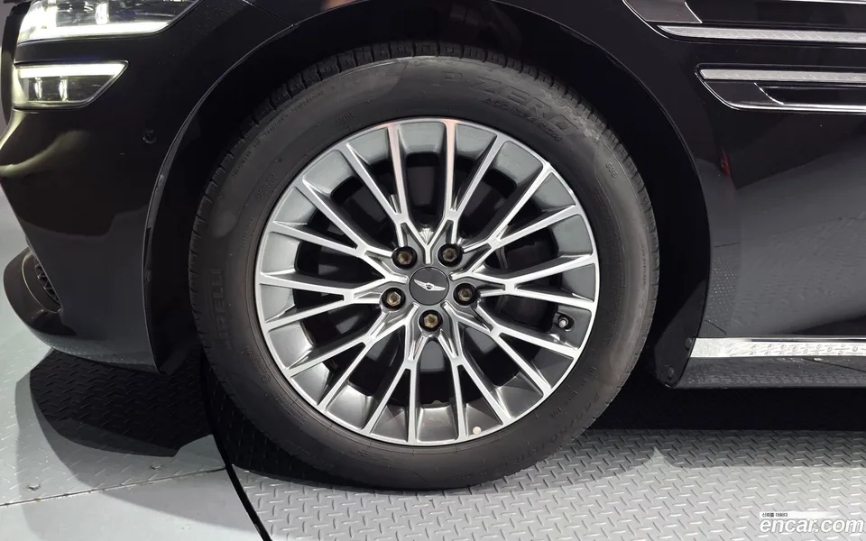 Genesis G80 2.5 AWD 2022 — thumbnail 2