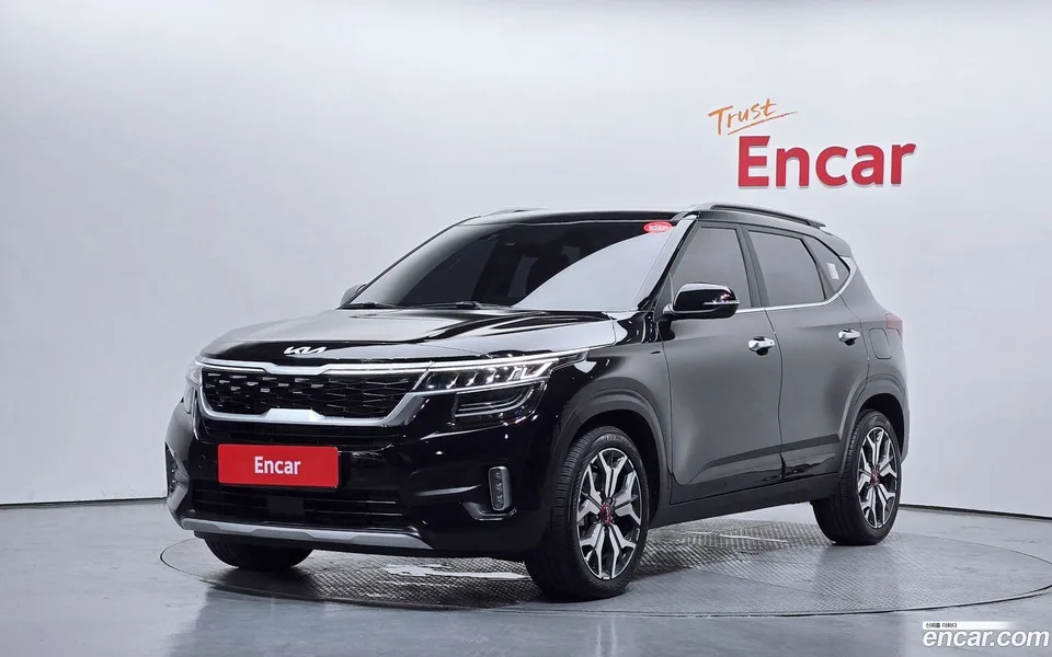 Kia Seltos 1.6 2WD 2022 — photo 1, buy with delivery to Moscow