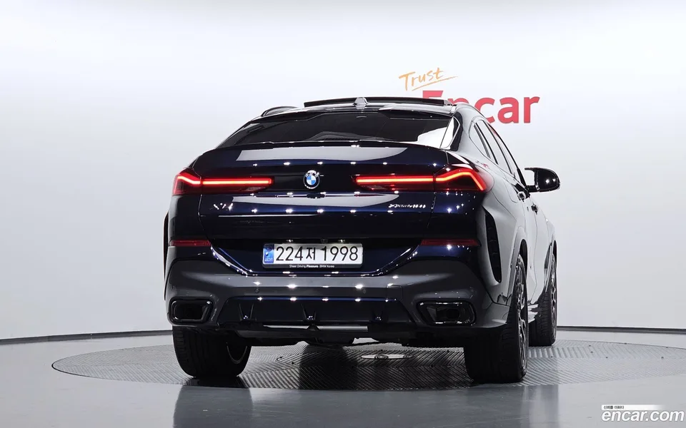 BMW X6 xDrive40i M 2025 — thumbnail 4