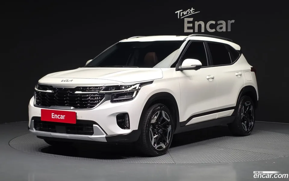 Kia Seltos 1.6 2WD 2024 — photo 1, buy with delivery to Moscow
