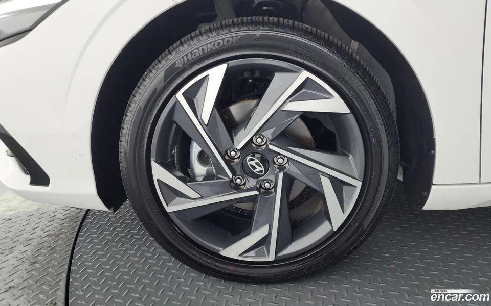 Hyundai Avante CN7 1.6 2025 — thumbnail 2