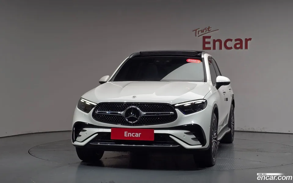 Mercedes-Benz GLC-Class GLC300 4MATIC AMG Line 2024 — миниатюра 3