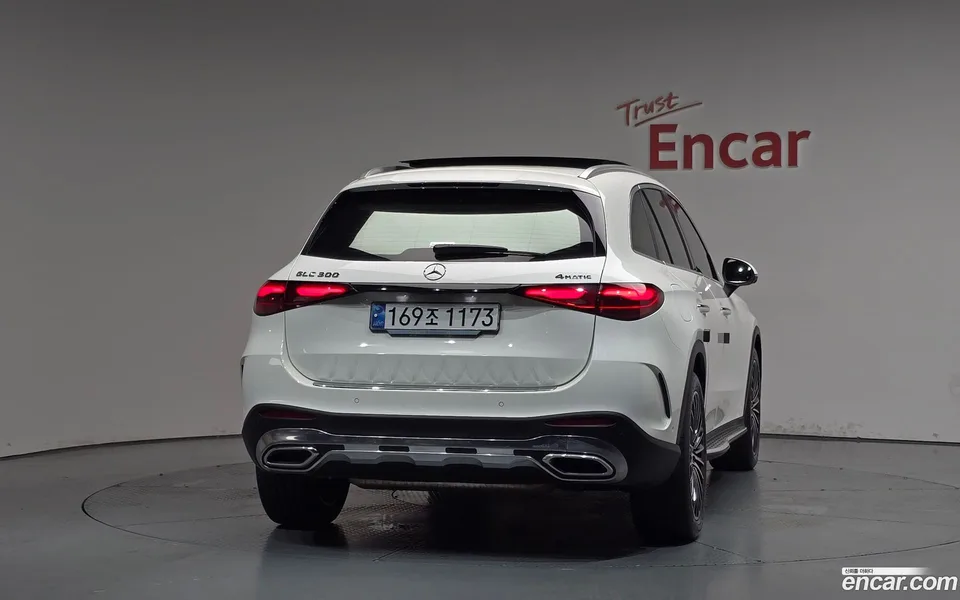 Mercedes-Benz GLC-Class GLC300 4MATIC AMG Line 2024 — миниатюра 4