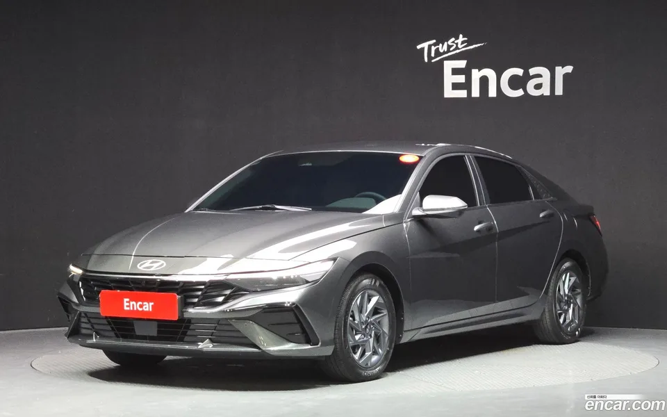 Hyundai Avante CN7 Hybrid 2023