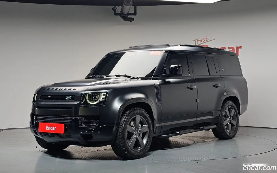 Land Rover Defender 2023