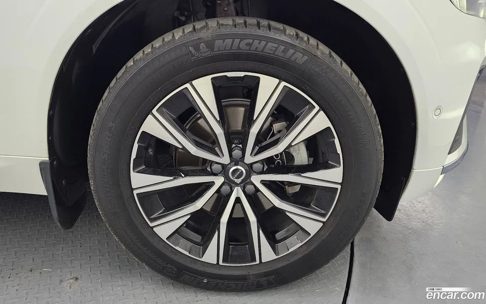 Volvo XC60 B5 2023 — миниатюра 2