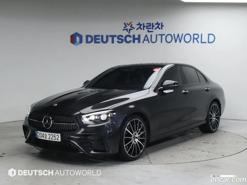 Mercedes-Benz E-Class 2022