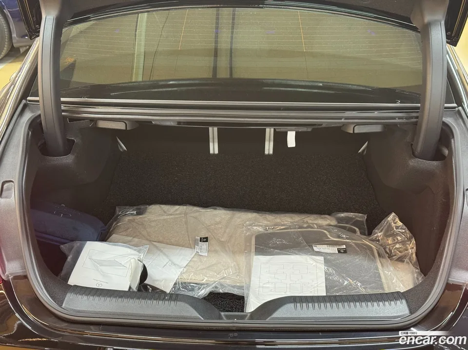 Mercedes-Benz CLS-Class CLS300d 4MATIC 2023 — thumbnail 3
