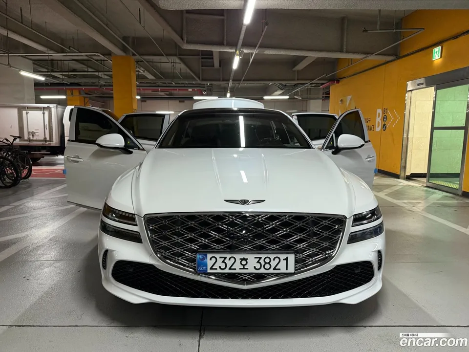 Genesis G80 2.5 2WD 2025 — photo 1, buy with delivery to Moscow