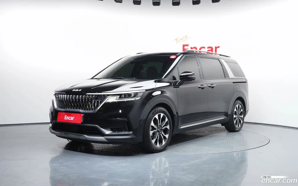 Kia Carnival 9 2022 — photo 1, buy with delivery to Moscow
