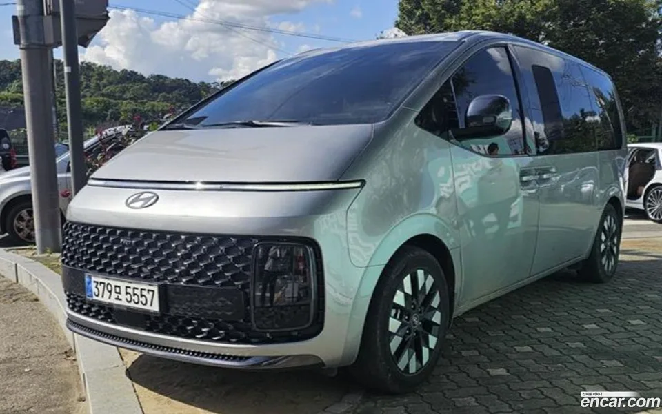 Hyundai Staria 2024