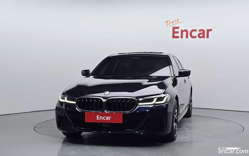 BMW 5 Series 530e M 2023 — миниатюра 3