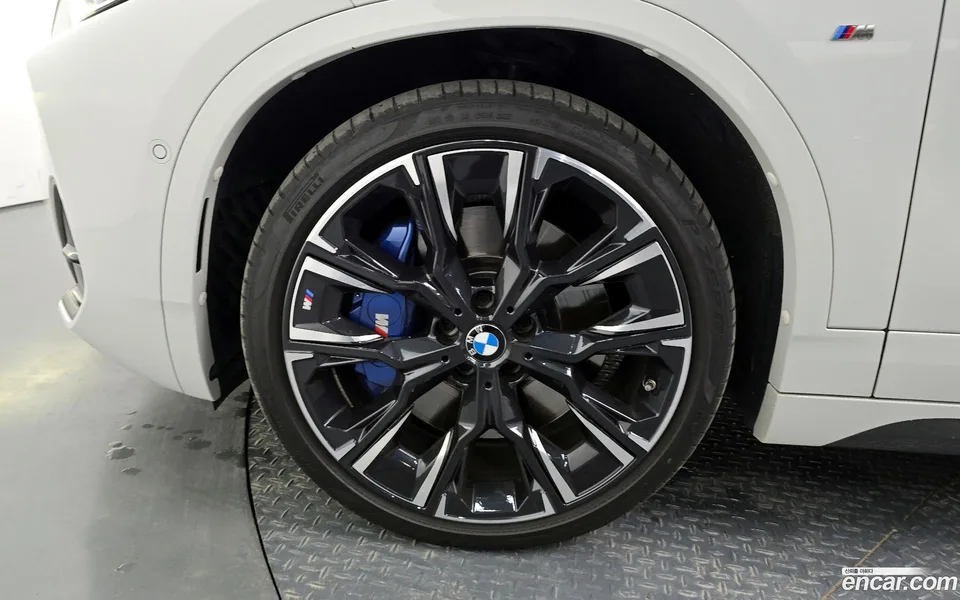 BMW X2 xDrive M35i 2023 — thumbnail 2