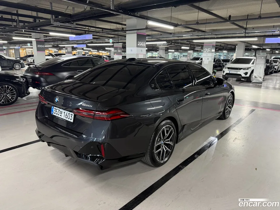 BMW 5 Series 520i M 2026 — thumbnail 2