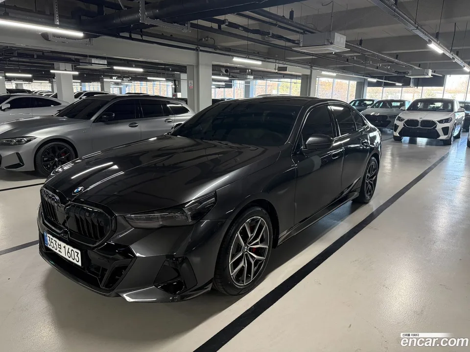 BMW 5 Series 520i M 2026 — thumbnail 3