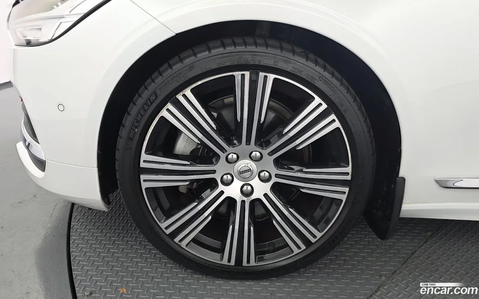 Volvo S90 B6 AWD 2024 — миниатюра 5