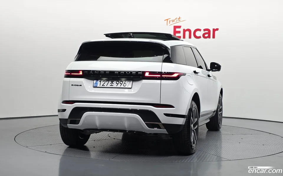 Land Rover Range Rover Evoque P250 SE 2025 — thumbnail 4