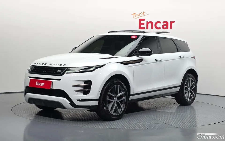 Land Rover Range Rover Evoque P250 SE 2025 — photo 1, buy with delivery to Moscow