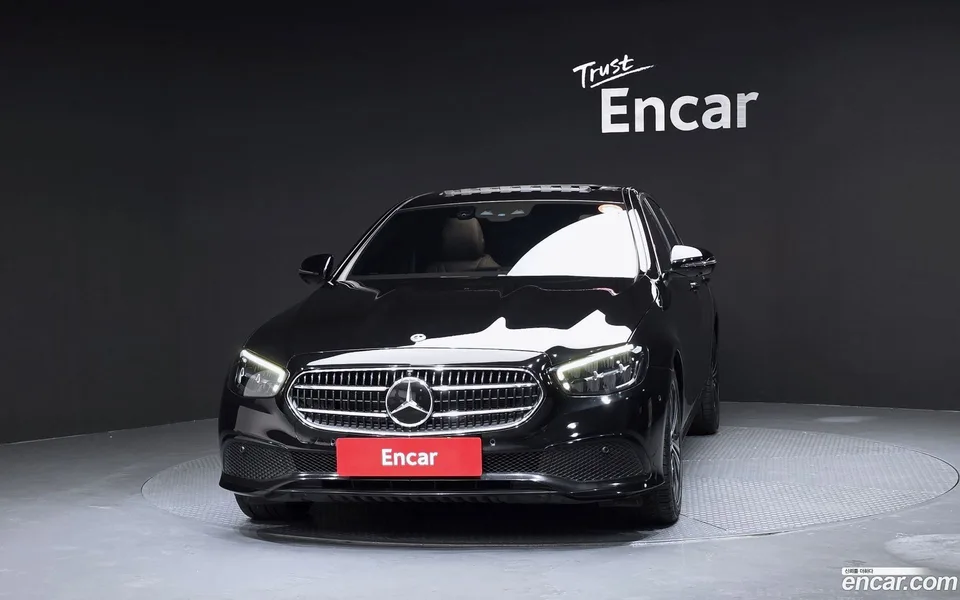 Mercedes-Benz E-Class E250 2022 — thumbnail 3