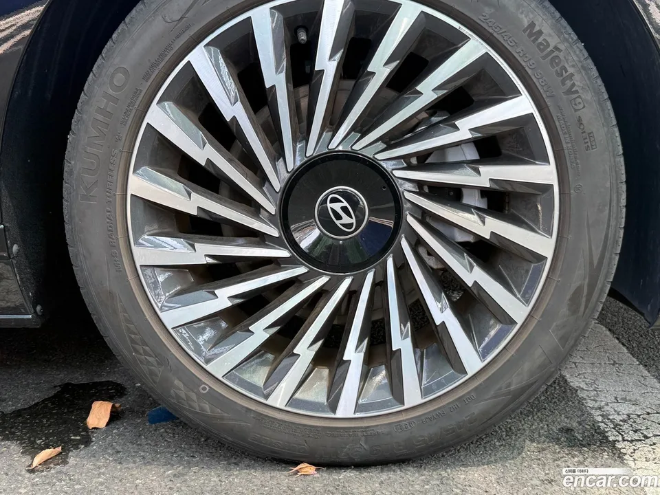 Hyundai Grandeur 2.5 2WD 2024 — миниатюра 2