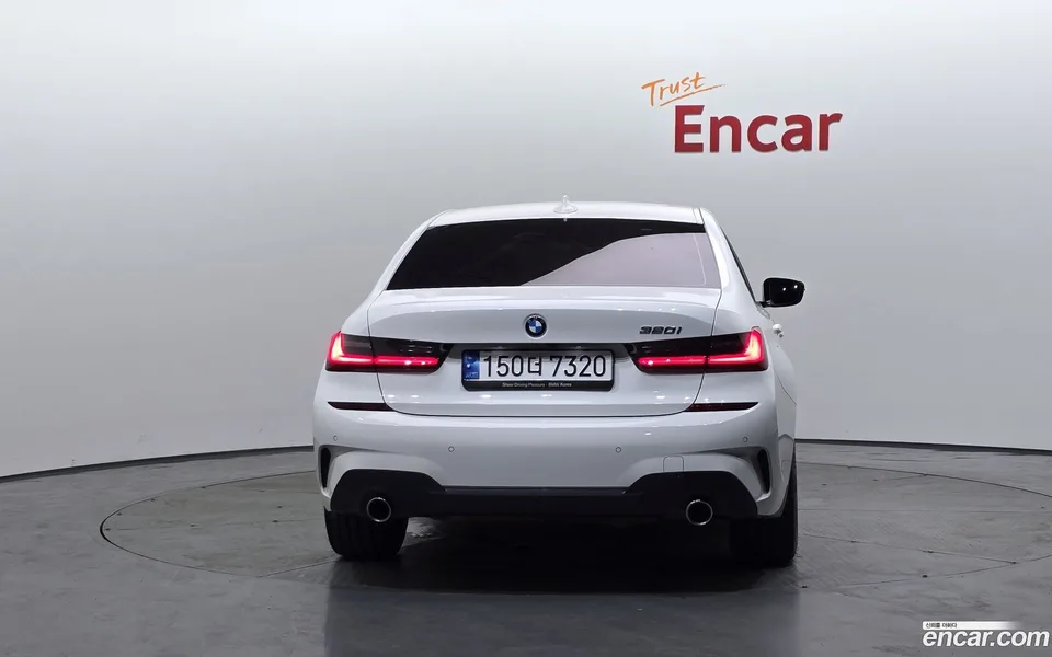 BMW 3 Series 320i M 2022 — thumbnail 4