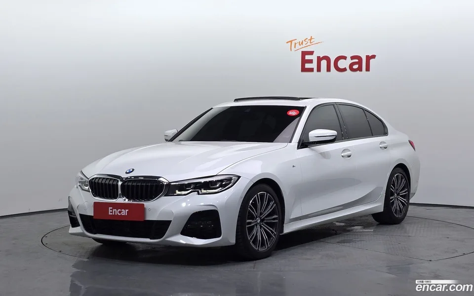 BMW 3 Series 320i M 2022 — photo 1, buy with delivery to Moscow