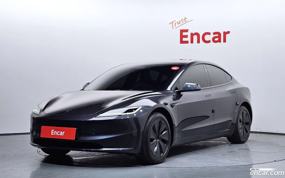 Tesla Model 3 2025
