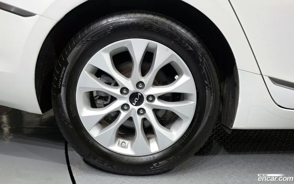 Kia K8 3.5 LPG 2WD 2023 — thumbnail 5