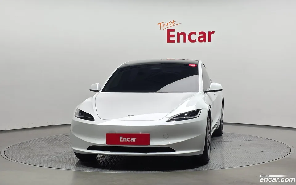 Tesla Model 3 AWD 2024 — миниатюра 3